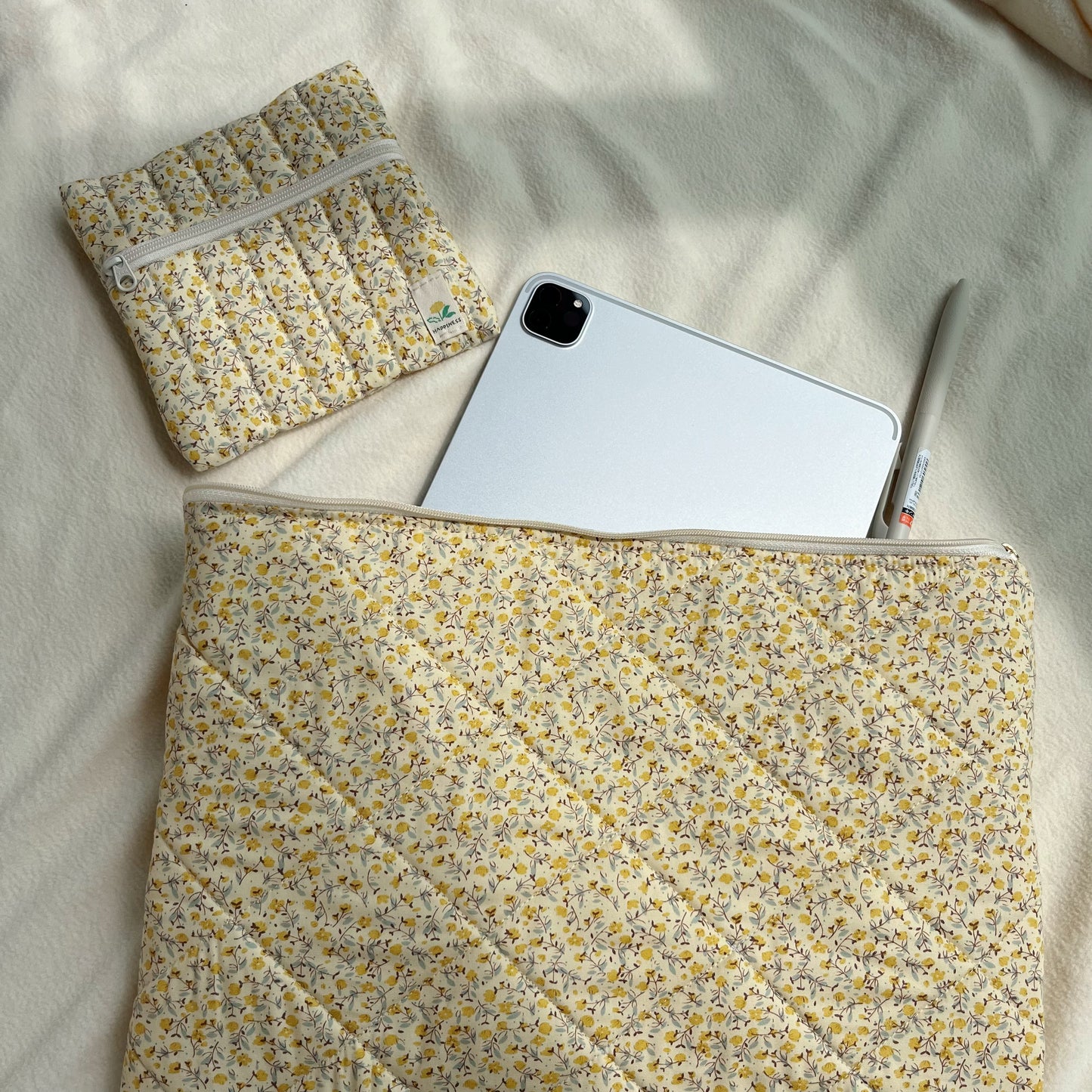 Handmade quilted Laptop Sleeve, Quilted iPad Pouch, Laptop bag/sleeve
