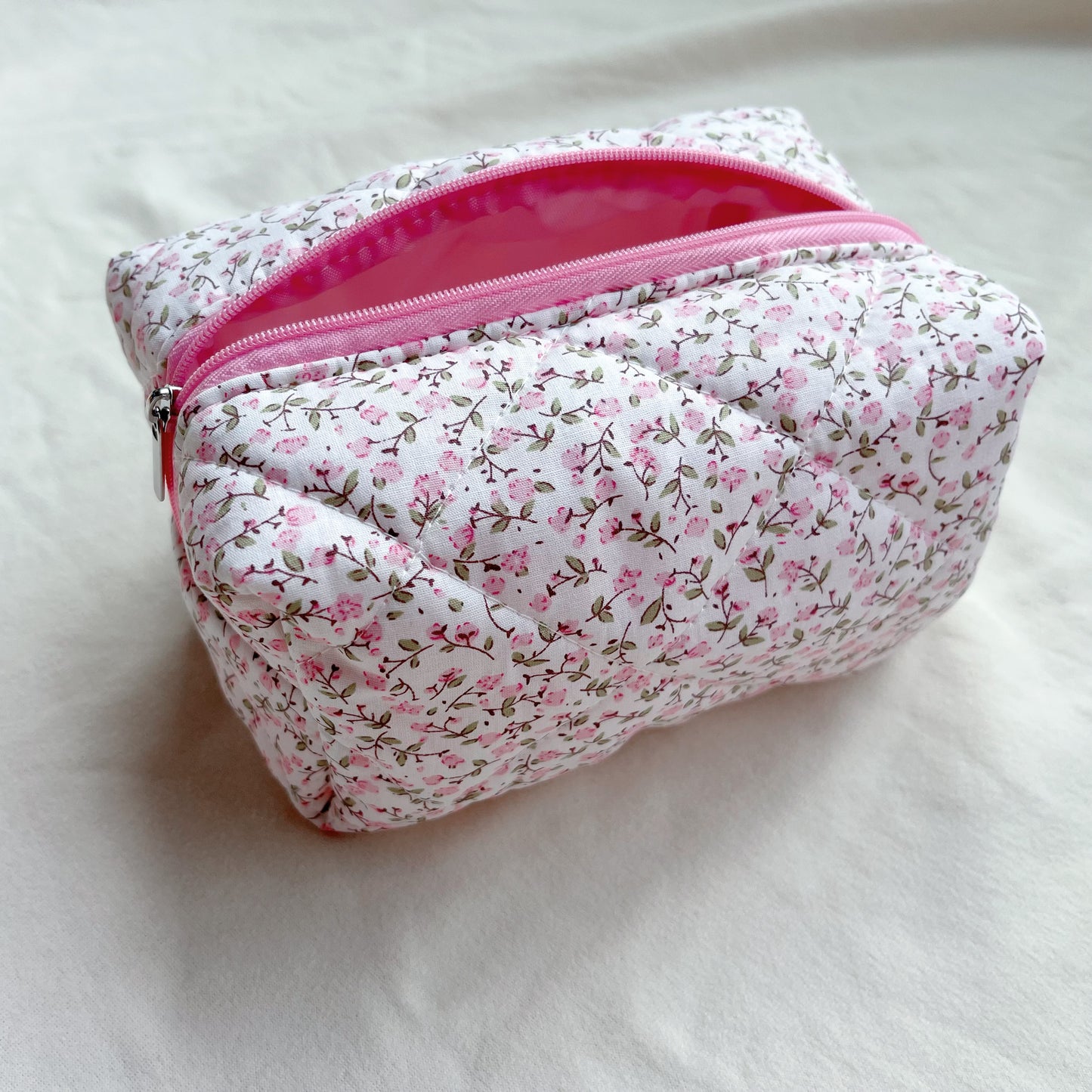 Pink/purple flowers quilted makeup bag, cosmetic organizer,Storage bag, Quilted travel pouch, Bridesmaid gift,gift for her