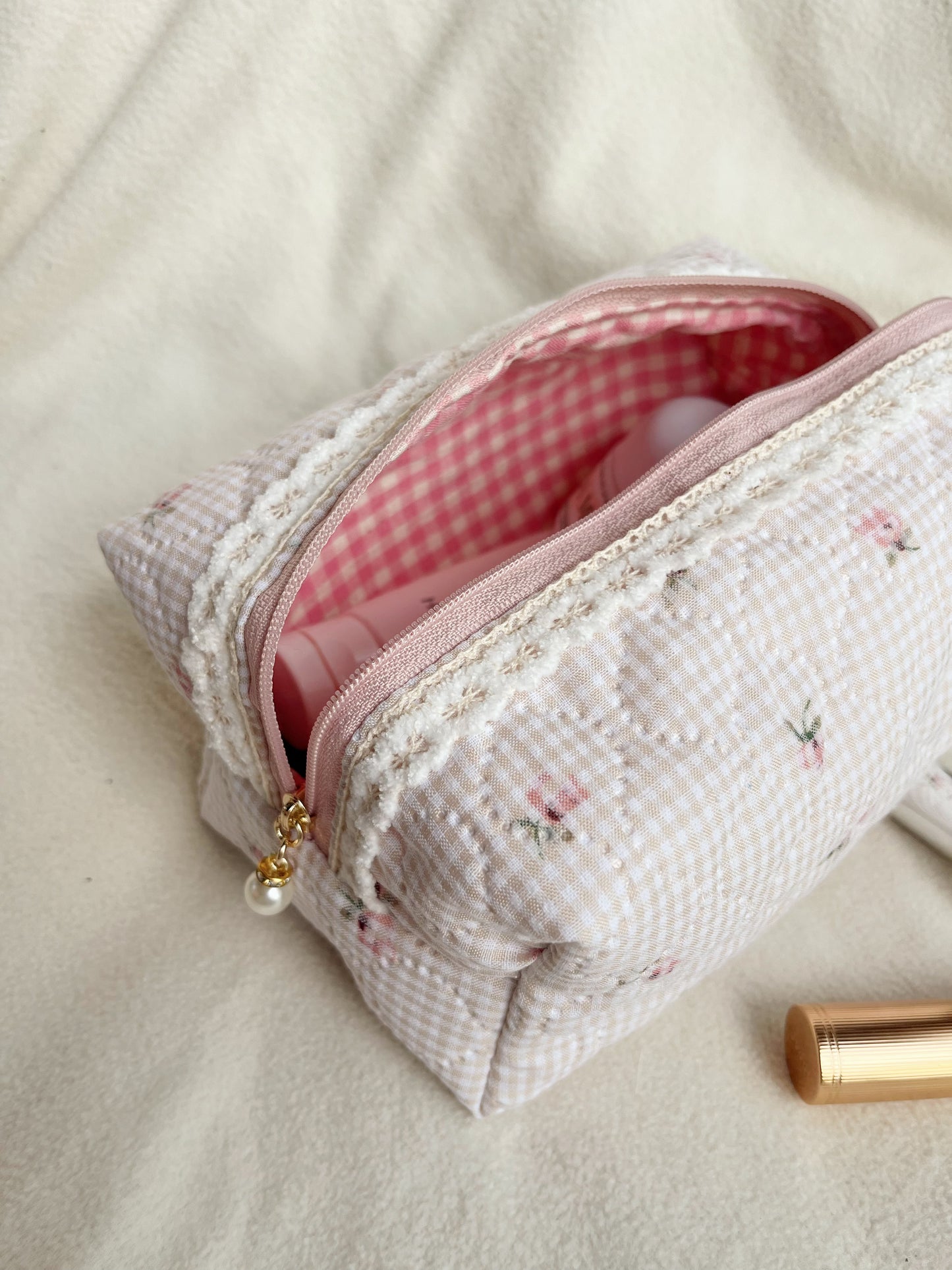 Quilted makeup bag beige fabric with pink gingham lining,Bridesmaid gift, Gift for her