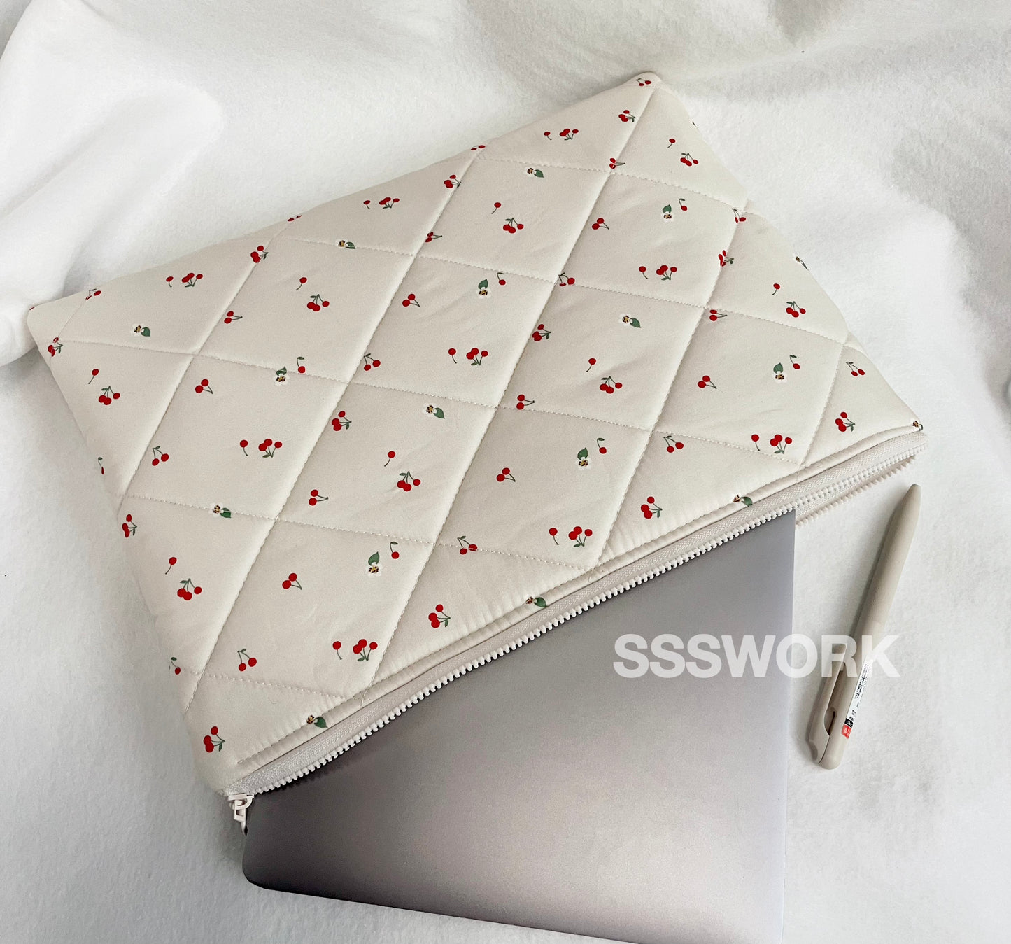 Handmade quilted Laptop Sleeve, Quilted iPad Pouch, Cherry with Green gingham lining laptop bag