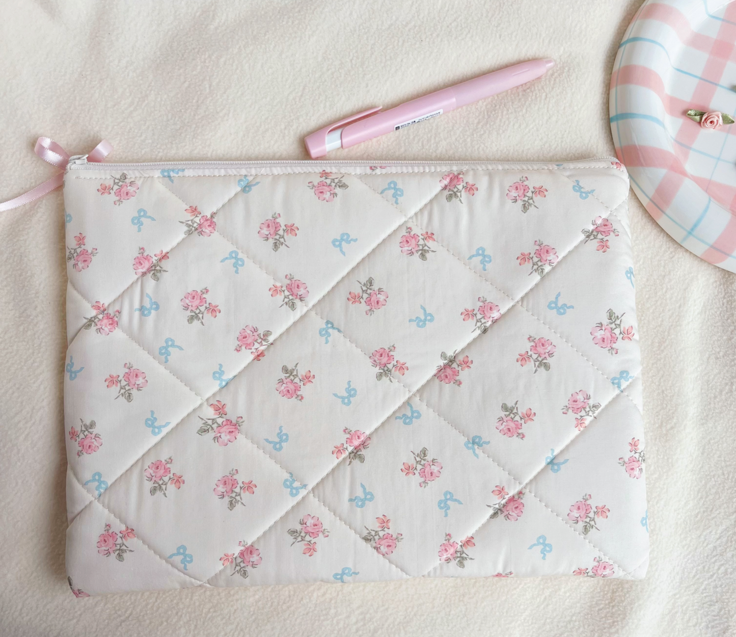 Beautiful flowers and bow handmade quilted Laptop Sleeve