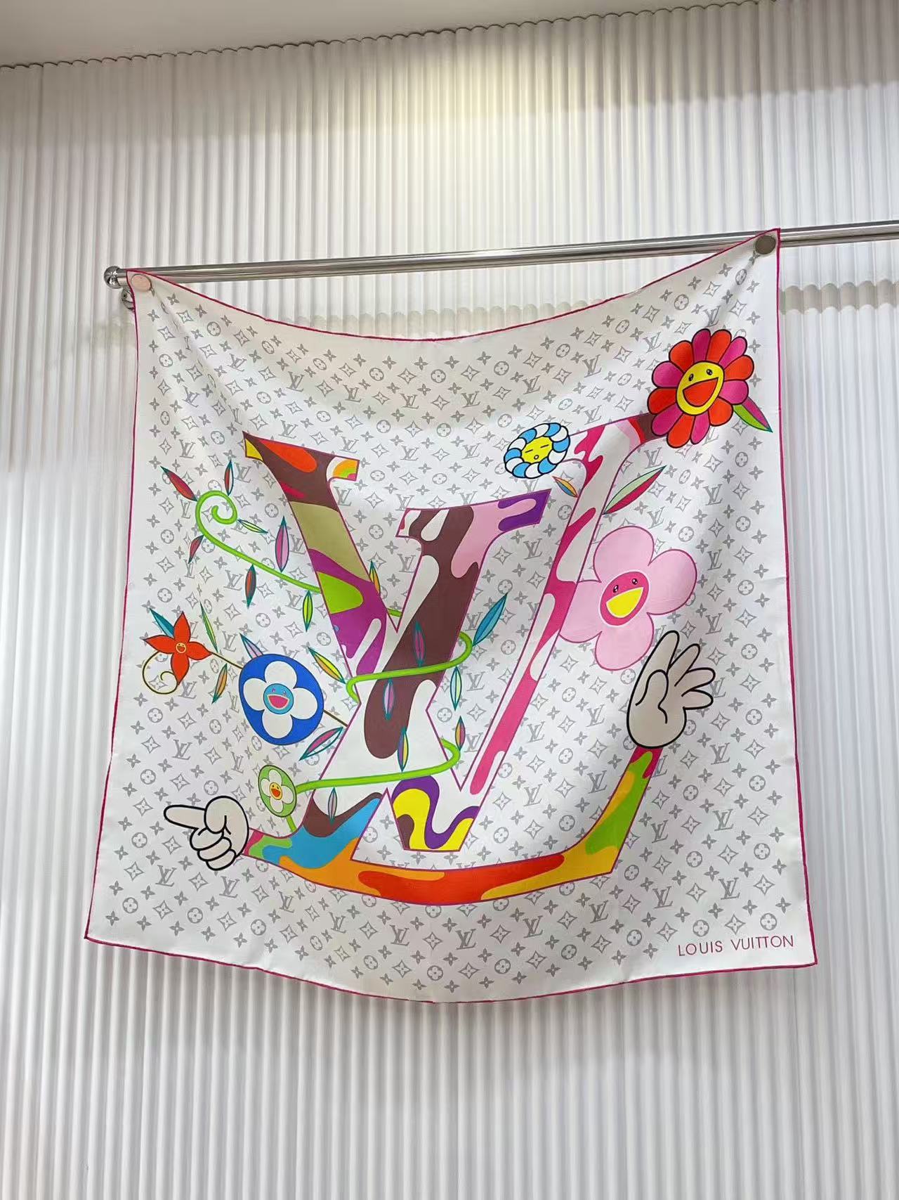 10 Styles of LV Silk Scarves (90×90cm)