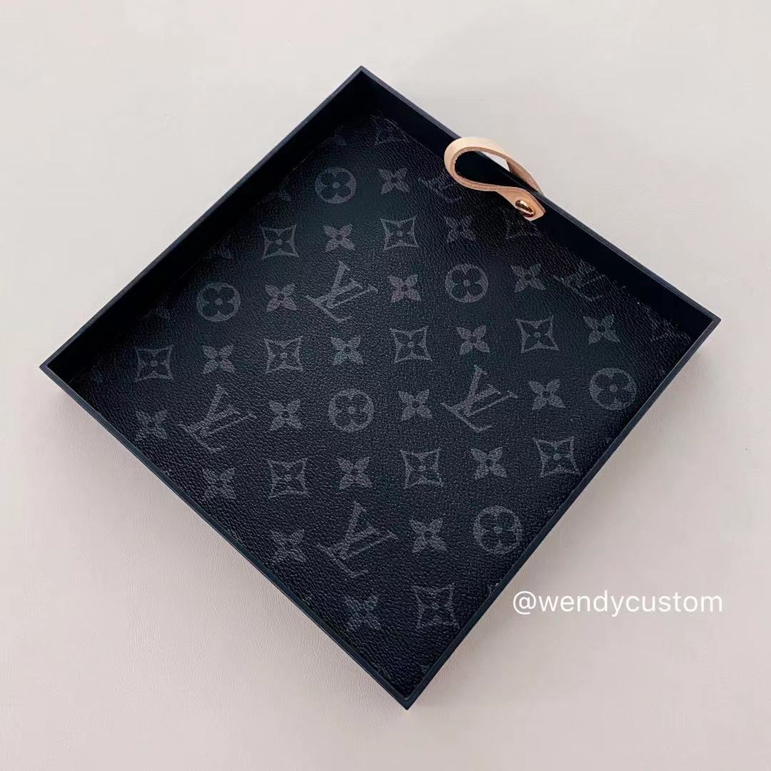 White/Black/Grey LV Square Tray