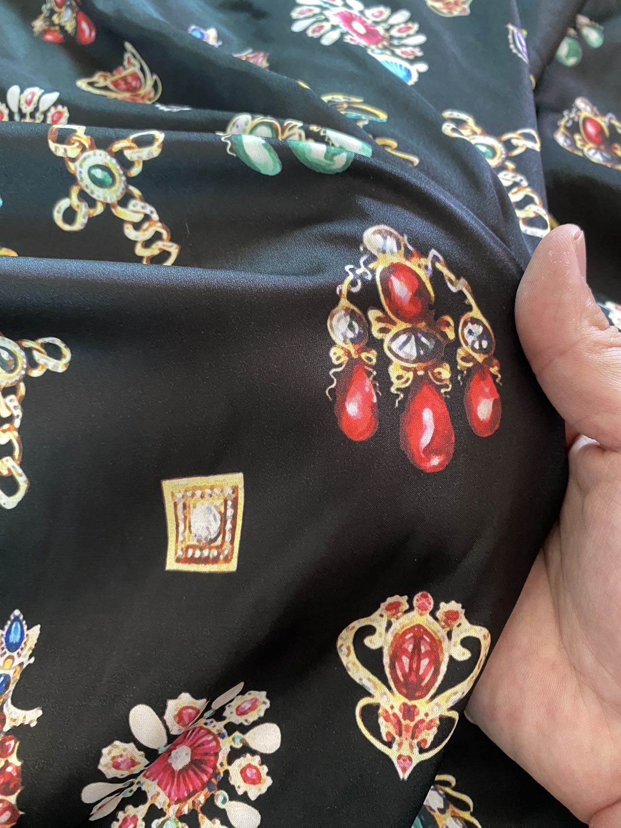 Jewelry Printing Designer Versace Satin Fabric for Summer Shirt