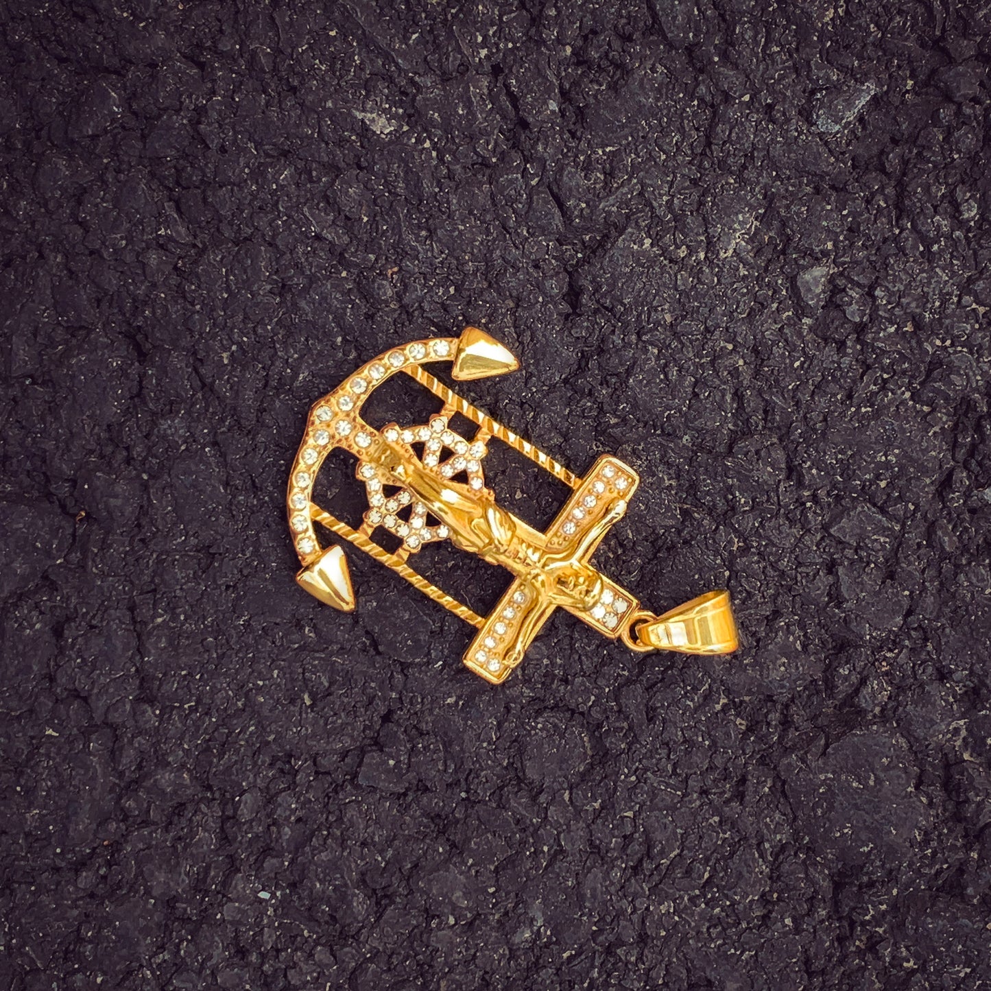 Jesus Diamond Gold Pendant