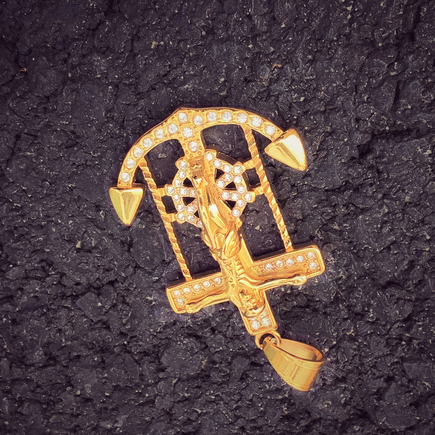 Jesus Diamond Gold Pendant
